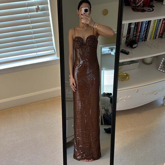 Brown Sequin Maxi dress with rosettes - Picture 15 of 17